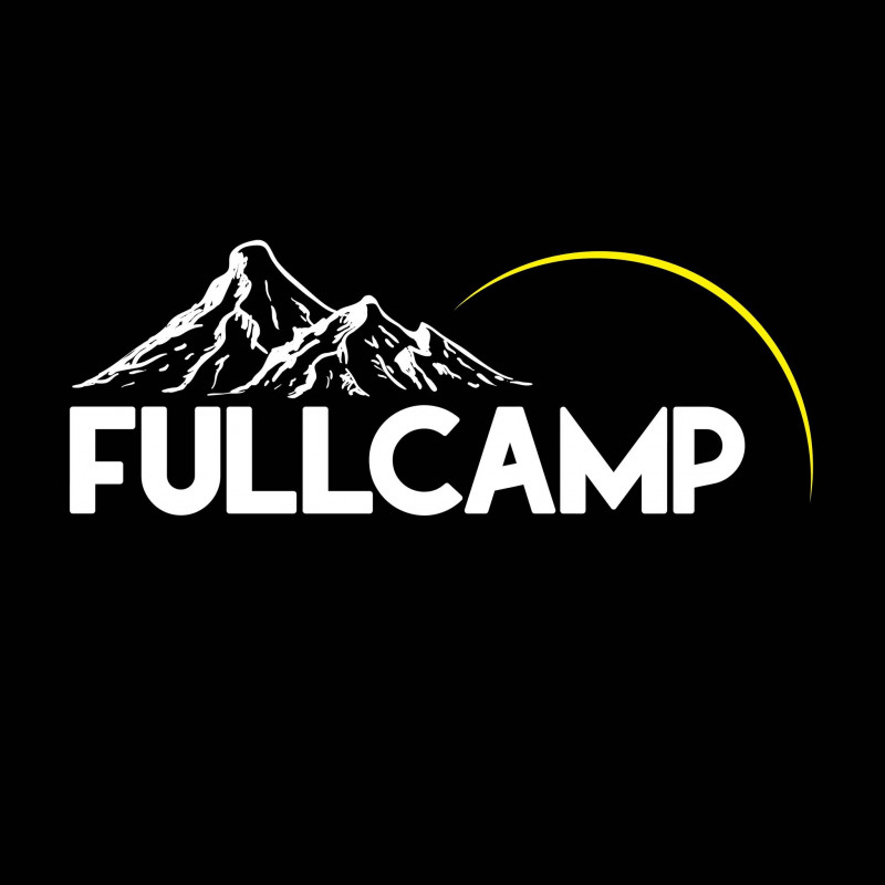 Full Camp เมืองเอก